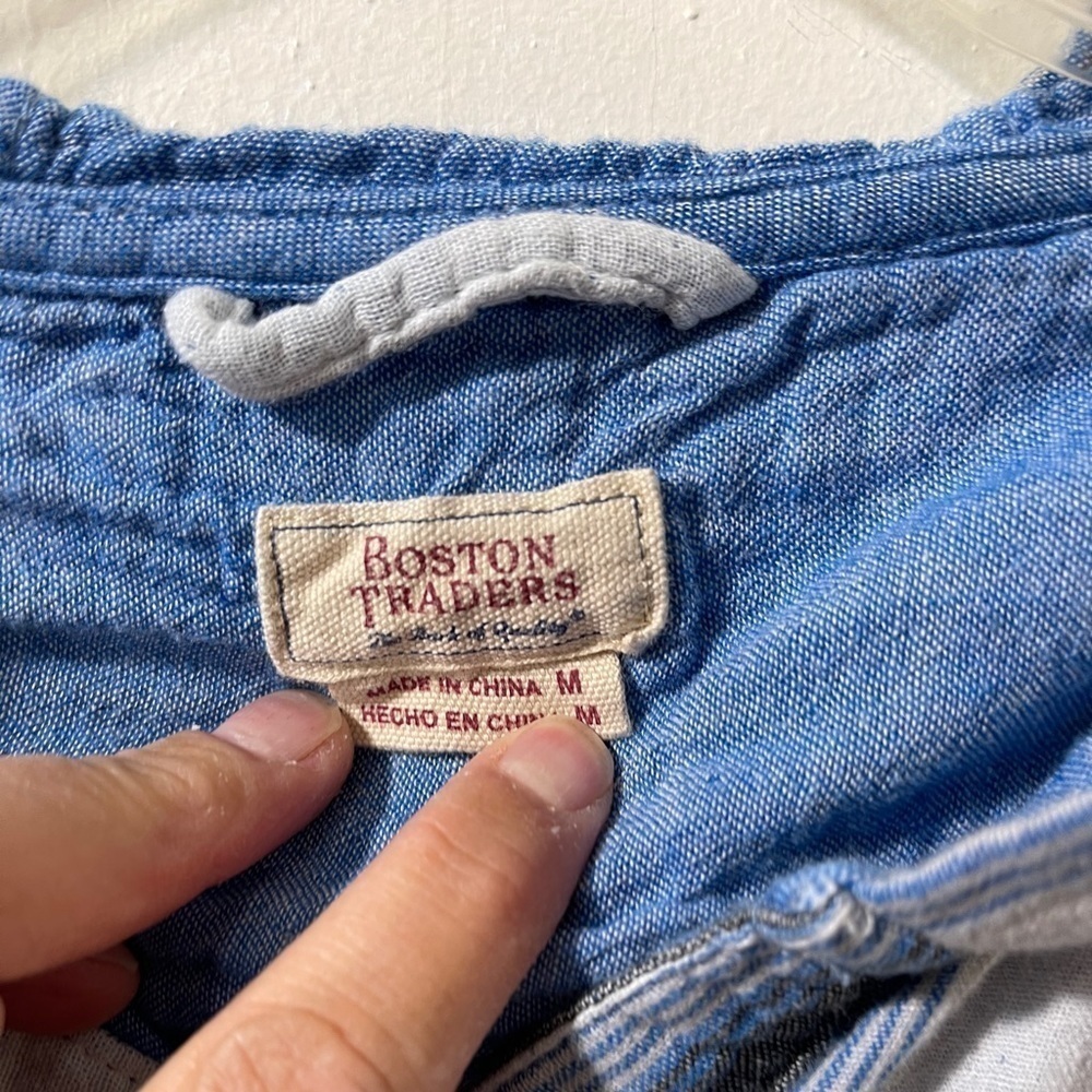 Boston Traders hooded striped button down hoodie - shacket. Size medium - Picture 4 of 6